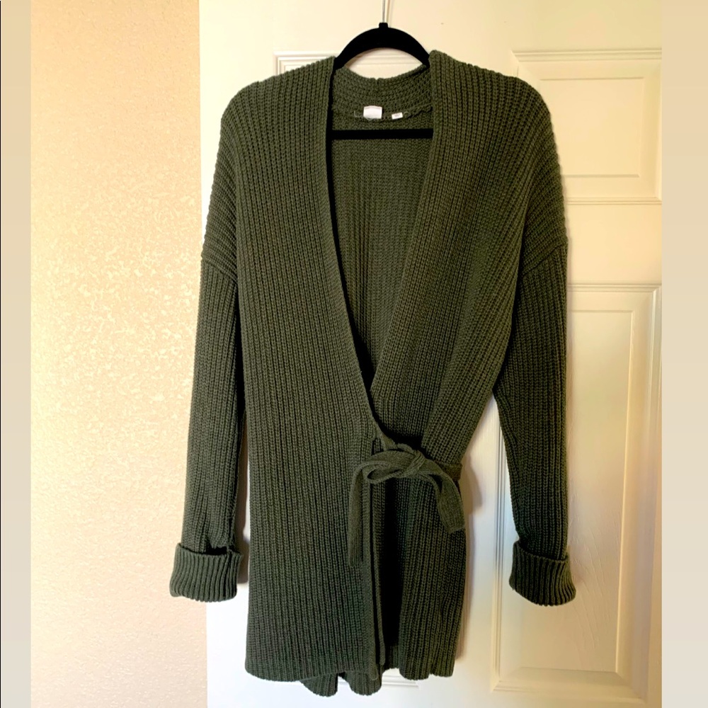 Gap chunky green sweater with waist tie detail